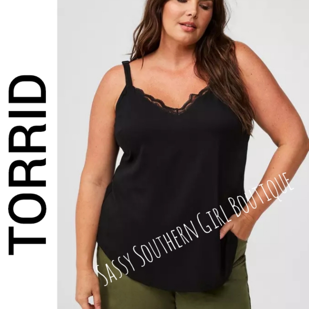 🆕⭐ Torrid Black Cami Lace And Button Detailing Top
